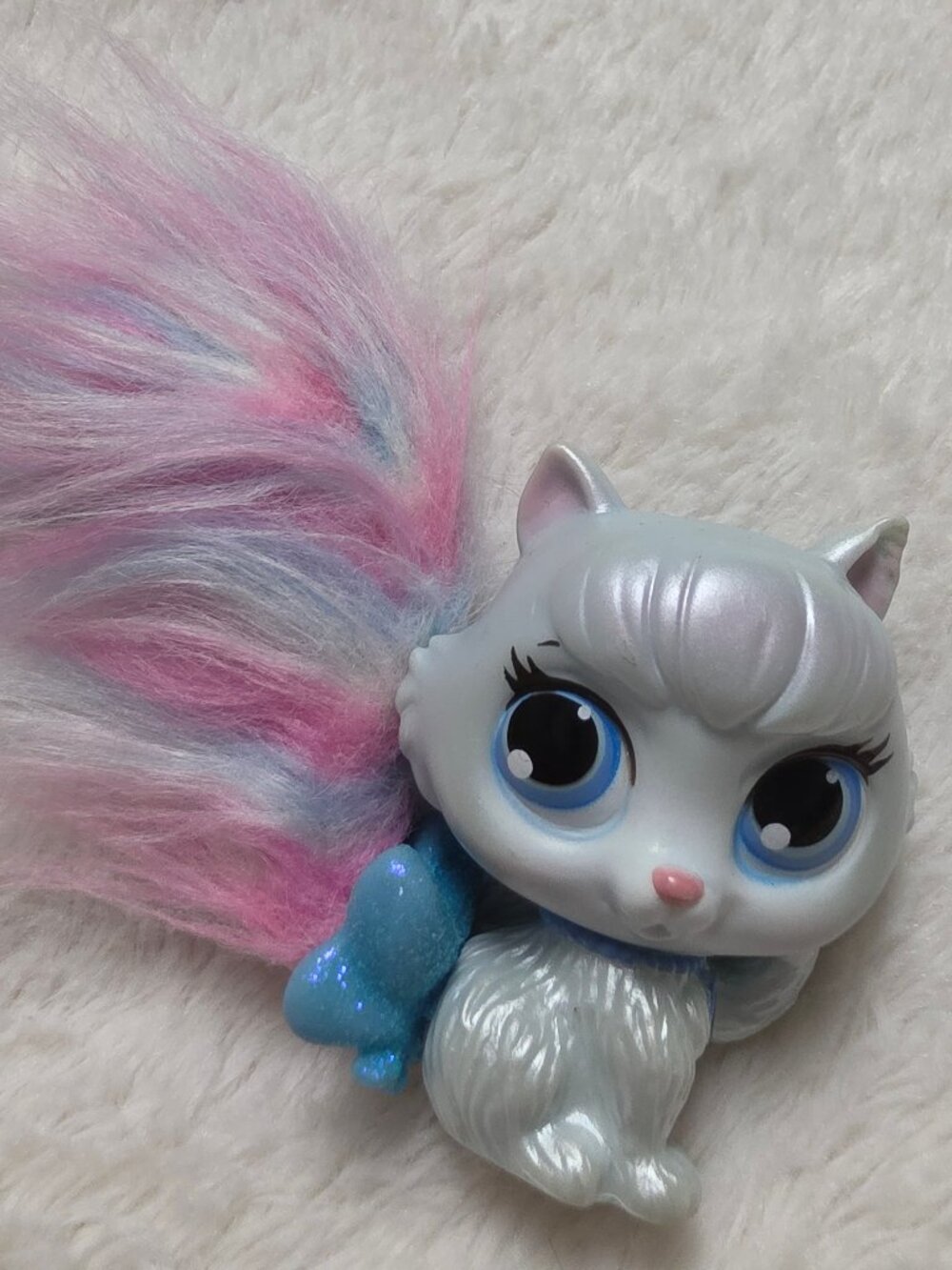 Disney Palace Pets Cinderella Kitty Slipper Figurine Blip 2014 Furry Tail